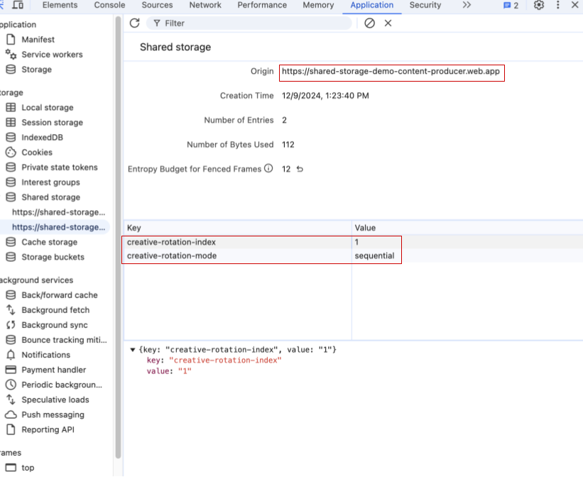 צילום מסך שבו מוצגים הכלים של Chrome Devtools, ובמיוחד האחסון המשותף של המקור https://shared-storage-demo-content-producer.web.app. האחסון לא ריק, ומוצגים בו שני צמדי מפתח/ערך שנשמרו. המפתח הראשון הוא creative-rotation-index עם הערך 1. המפתח השני שנשמר הוא creative-rotation-mode עם הערך 'sequential'
